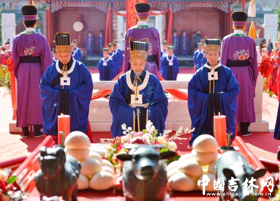 祭祀官行献礼